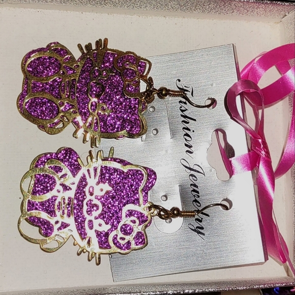 Hello Kitty Layered Earrings - Picture 9 of 14